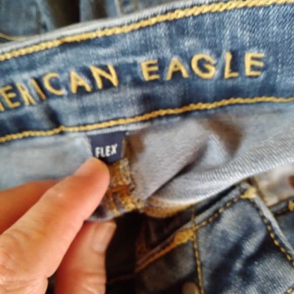 American Eagle Medium Wash Boot Leg Jeans Size 28x30 - Picture 6 of 8